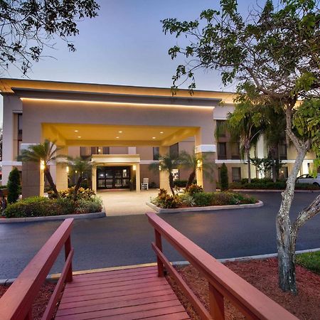 ハンプトン イン ネープルズ インターステート 75 North North Naples エクステリア 写真
